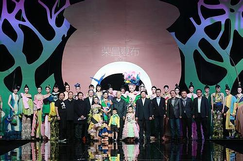 剧团（图ZOTcyMjQ4NDg=） - 人像摄影 - 站酷设计师Sunshine_小瓶原创素材 - 站酷ZCOOL