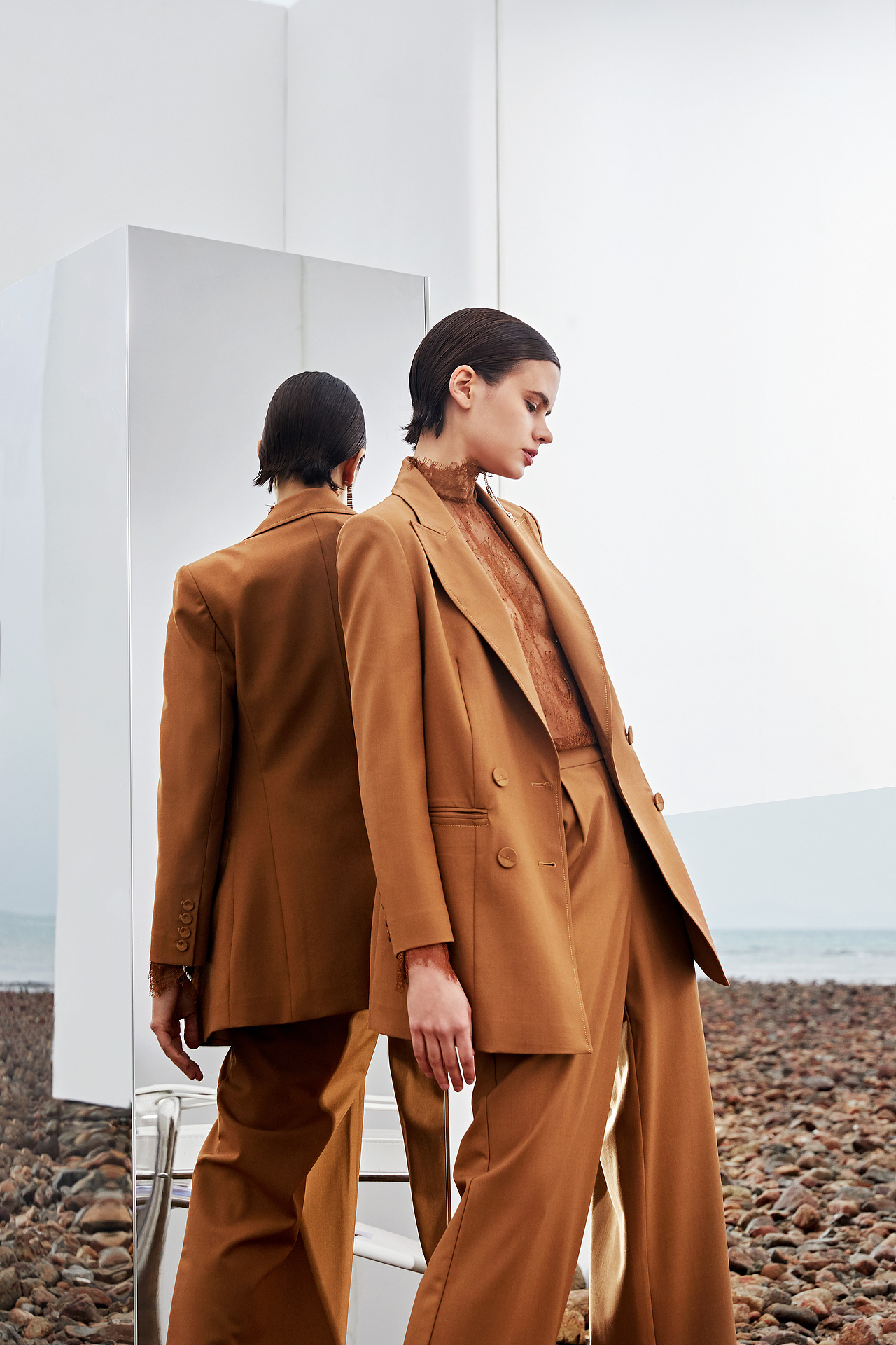 盛装视觉出品:insun2020ss机场大片