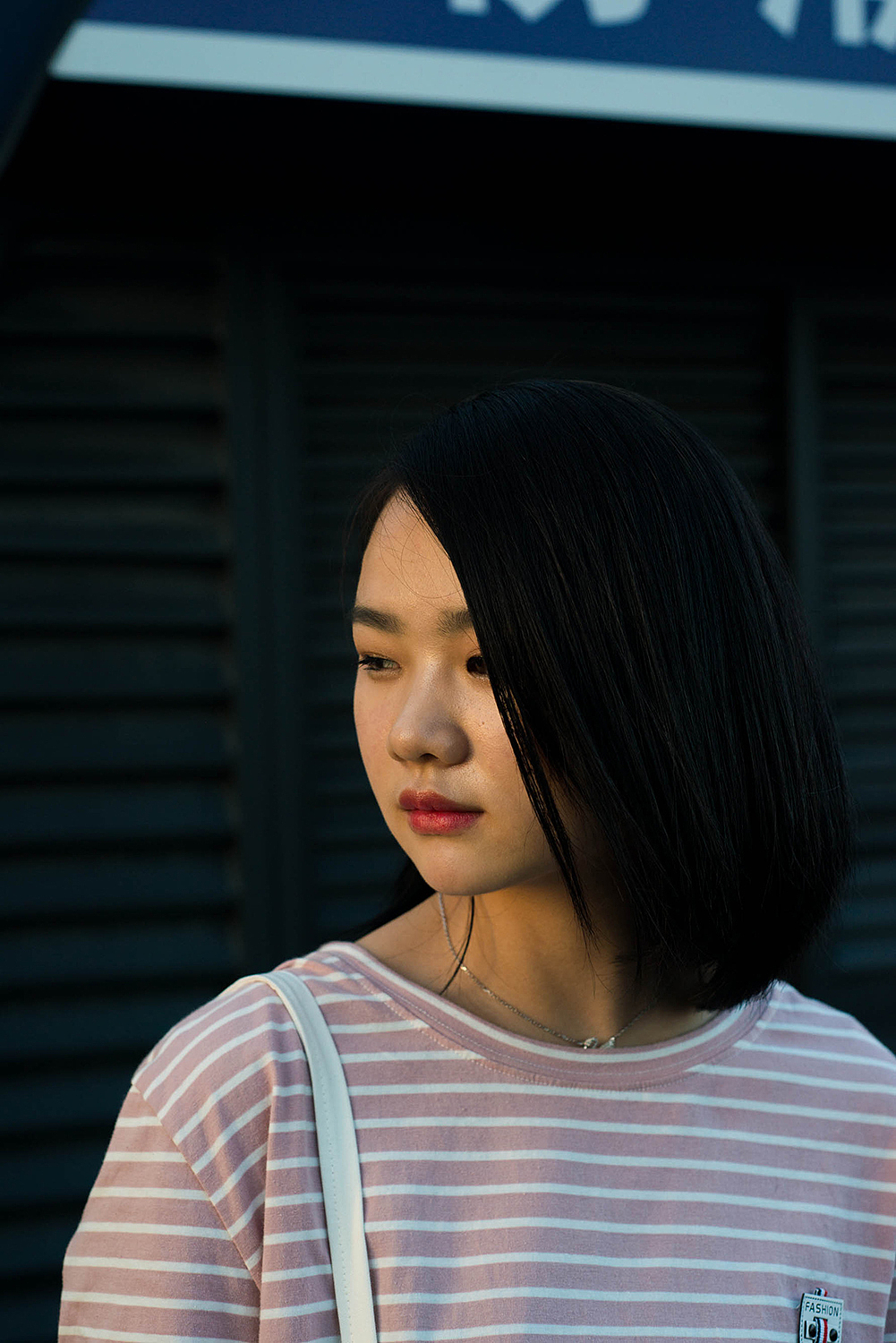初夏，江边的青青青青青青青春少女。（图ZODEzMzE0NzI=） - 人像摄影 - 站酷设计师月殿原创素材 - 站酷ZCOOL