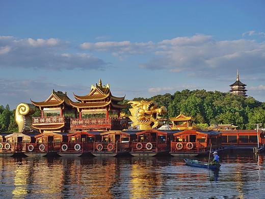 西湖龙船