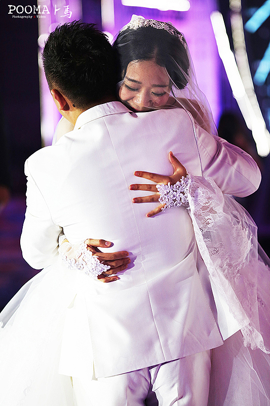 陈一冰牵手竞缇完美婚礼卜马映像