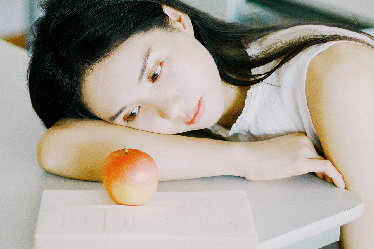 在那无人角落里（图ZMTgwODU1NTMy） - 人像摄影 - 站酷设计师月海沫原创素材 - 站酷ZCOOL