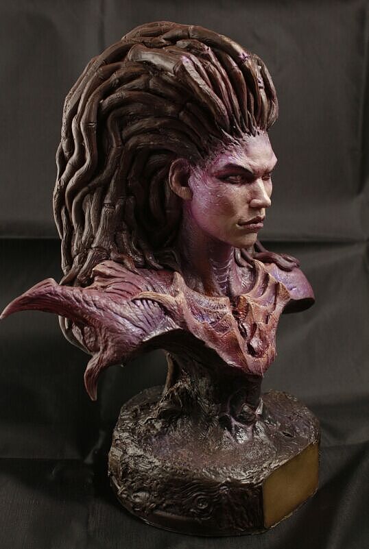 凯莉根刀锋女王胸像制作。