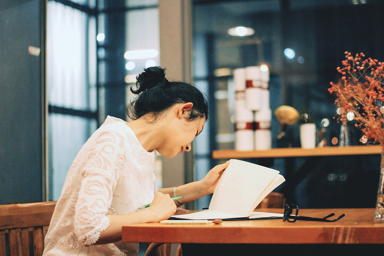 一个人的时光（图ZMzY4NTgyNjA=） - 人像摄影 - 站酷设计师拉沙原创素材 - 站酷ZCOOL