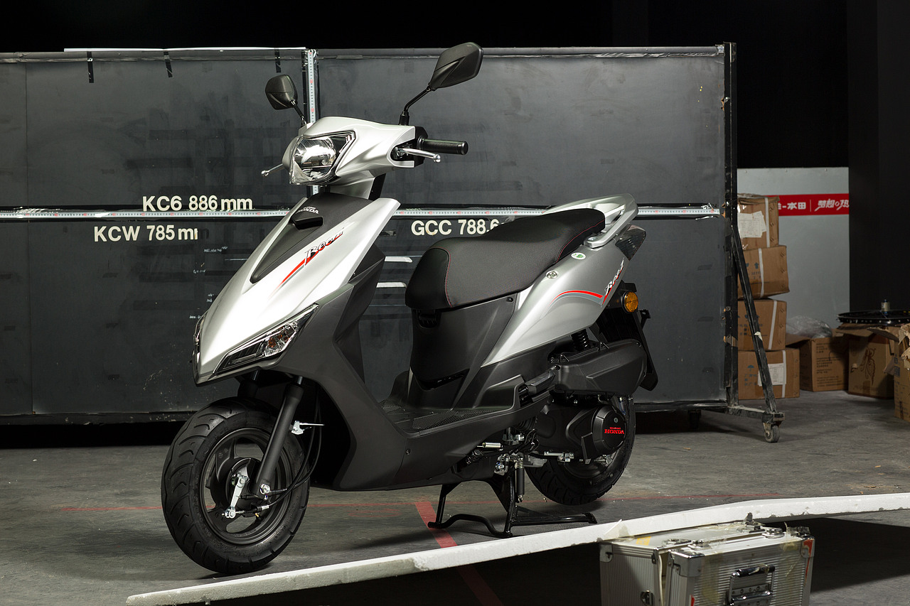 五羊本田鬼马系列画面其中一稿修图