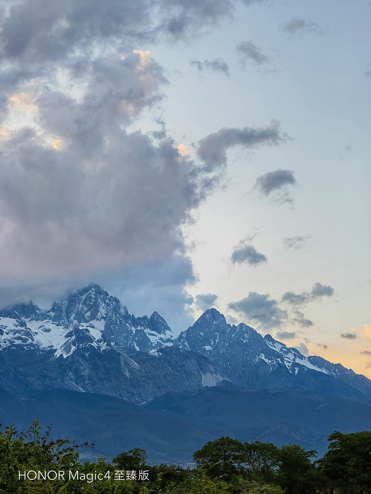 云南拍的彝族姑娘💙（图ZMzA0MjQzMTA0） - 人像摄影 - 站酷设计师海和蓝原创素材 - 站酷ZCOOL