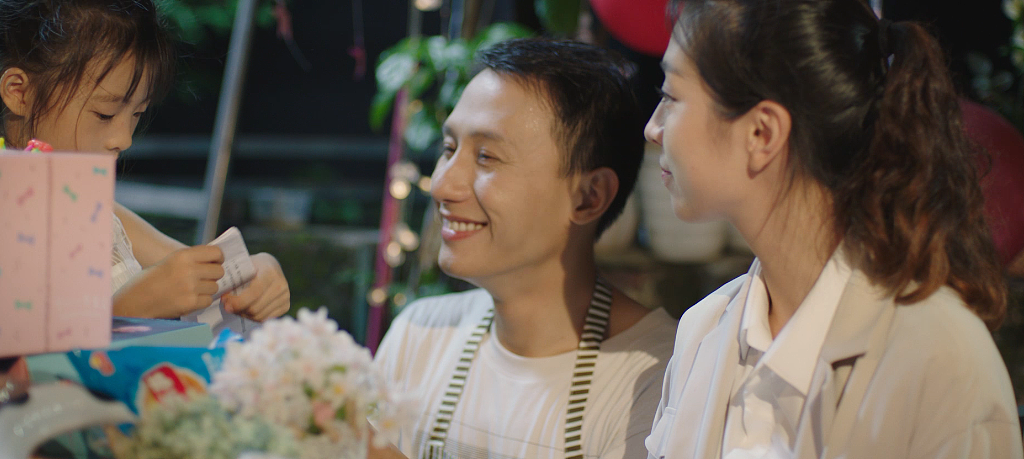 礼物微电影（图ZMjU3Nzk5NjM2） - 短片 - 站酷设计师廖成威原创素材 - 站酷ZCOOL