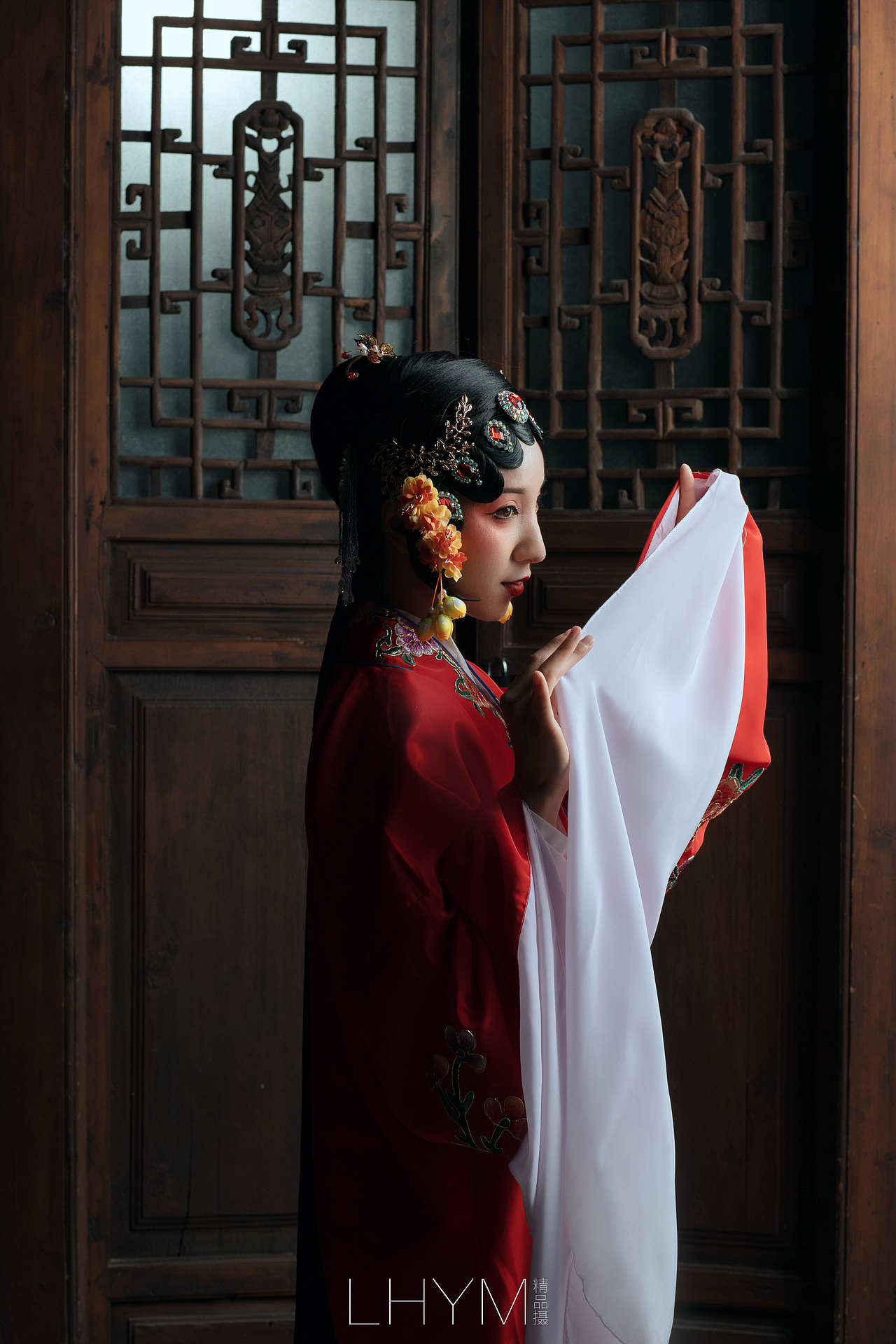 听台 | 戏曲写真 | 客片定制（图ZMjc1NTg3NDI0） - 人像摄影 - 站酷设计师宏密视觉原创素材 - 站酷ZCOOL