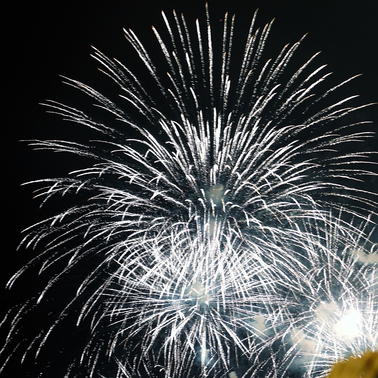 南昌十一國(guó)慶煙火大會(huì)（圖ZMzUyNTA3NzQw） - 風(fēng)光攝影 - 站酷設(shè)計(jì)師拾光者Orince原創(chuàng)素材 - 站酷ZCOOL