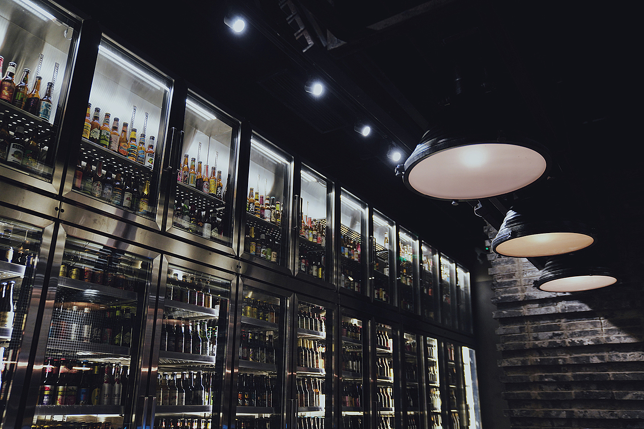 三生onewood酒吧空间视觉设计