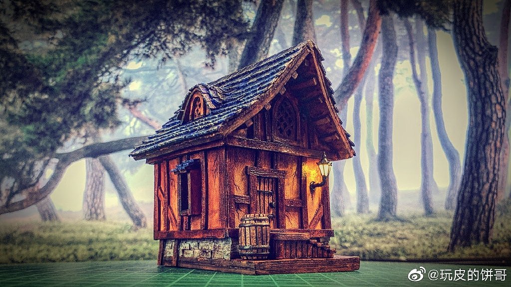 中世纪迷你皮革小屋