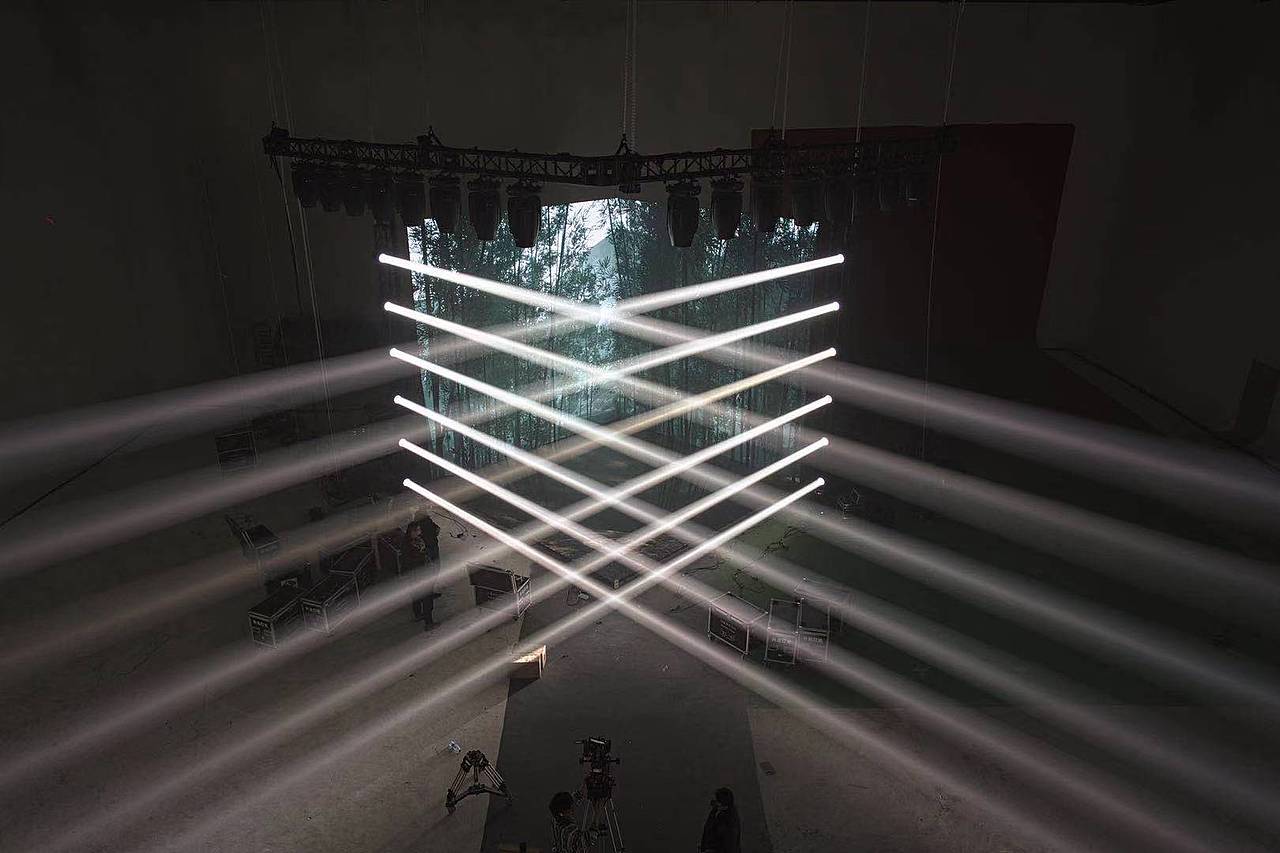 Adidas2021线上秋季线上展会（图ZMjQxNDU5NDg0） - 影视后期 - 站酷设计师DigitalFUN工作室原创素材 - 站酷ZCOOL