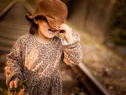 秋日阳光下的小姑凉