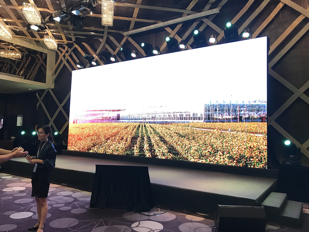 华润耕雨发布会（图ZOTQ5NzM2ODA=） - PPT/Keynote - 站酷设计师dream小烨原创素材 - 站酷ZCOOL