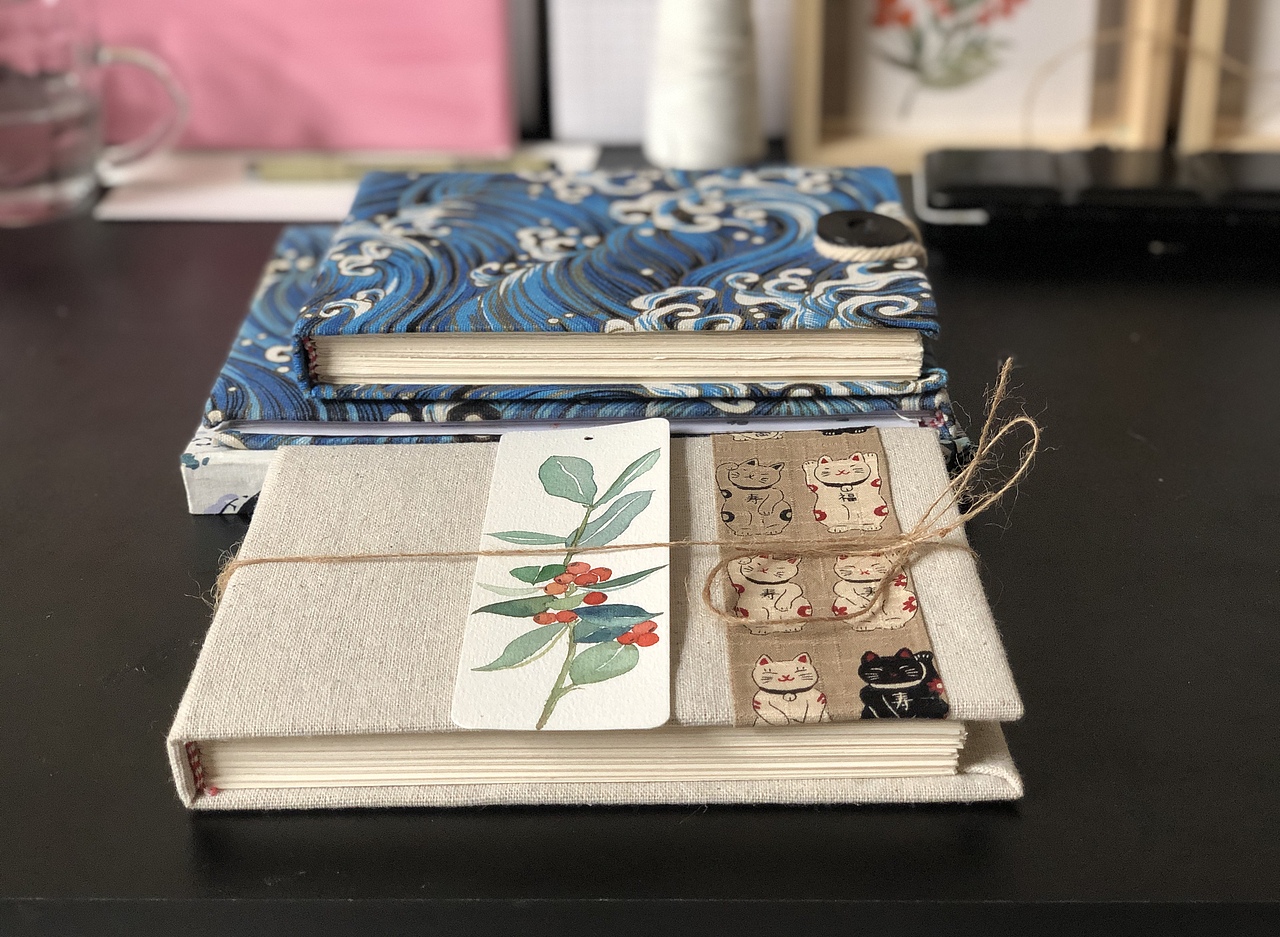 手工教程 | 如何制作一个属于自己的手工本