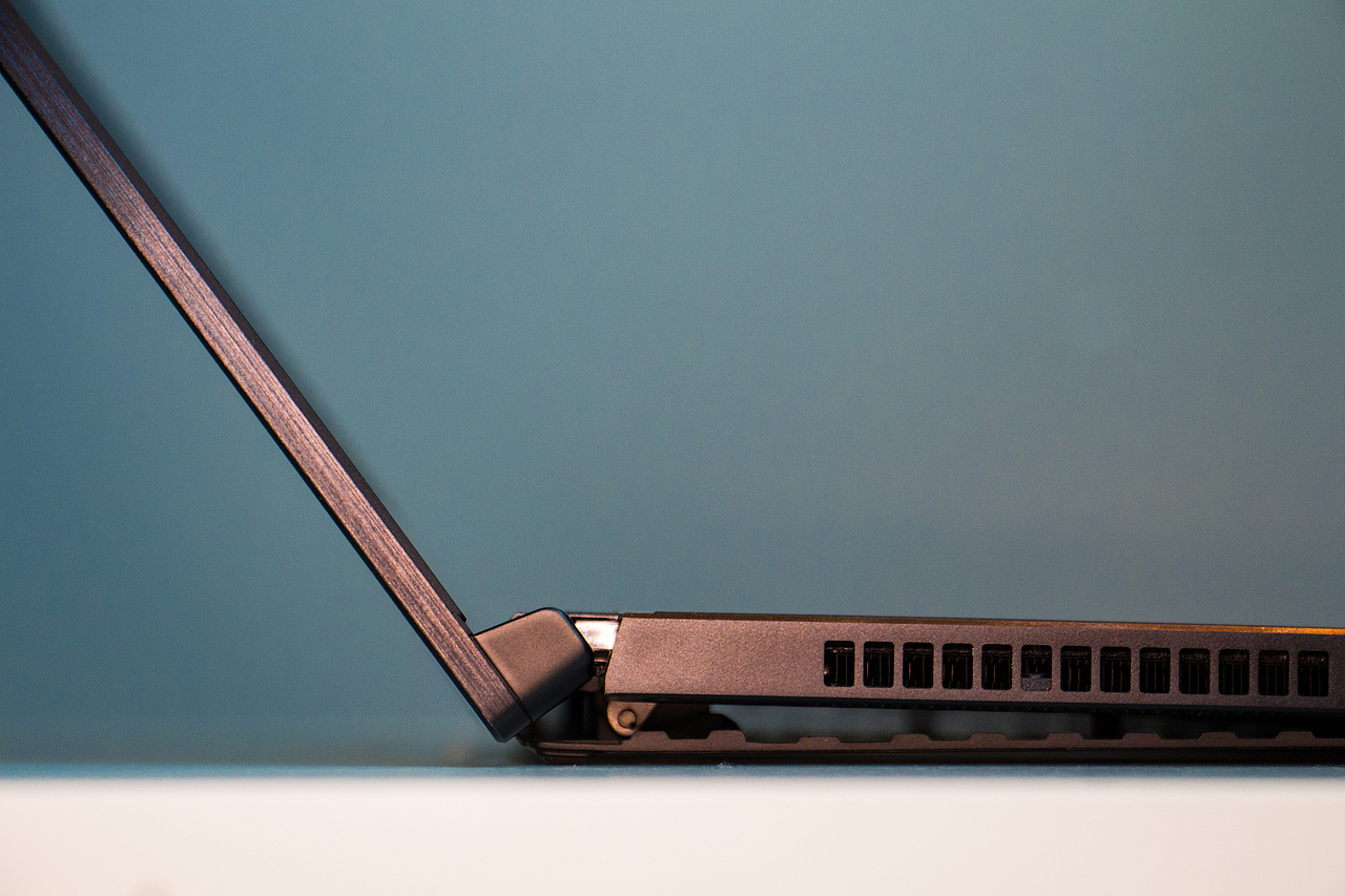 华硕笔记本细节拍摄（图ZMTIzMzY1Mjcy） - 产品摄影 - 站酷设计师JasonZhu原创素材 - 站酷ZCOOL