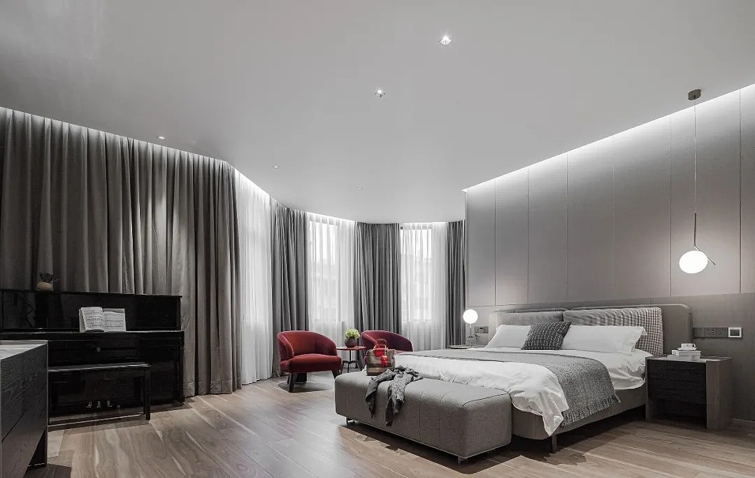 大度的灰色,让生活懂得声色