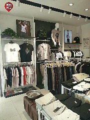 上林县圣宝龙男装货架 高低流水台厂家批发