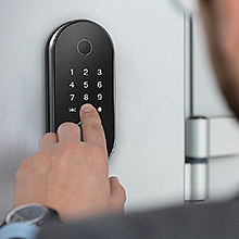 亚马逊-蓝牙指纹球形智能锁