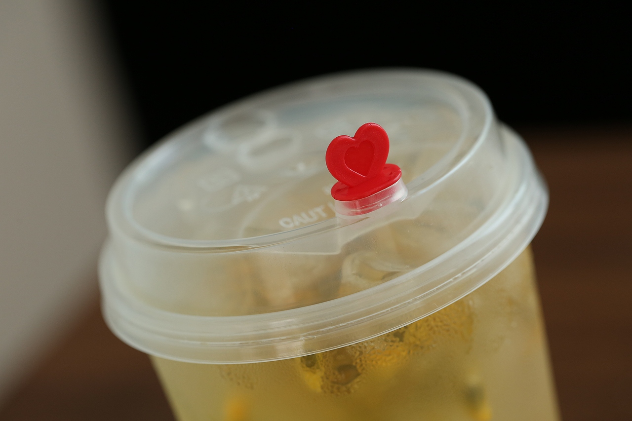 奶茶杯（图ZMjAyMTEzNzg0） - 产品摄影 - 站酷设计师PeterParkerPeng原创素材 - 站酷ZCOOL