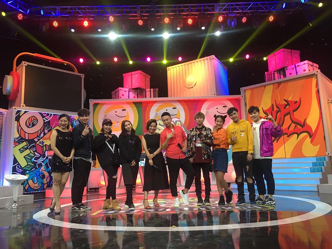 舞美（图ZOTU4MzYwODA=） - 舞台美术 - 站酷设计师徐天奇原创素材 - 站酷ZCOOL