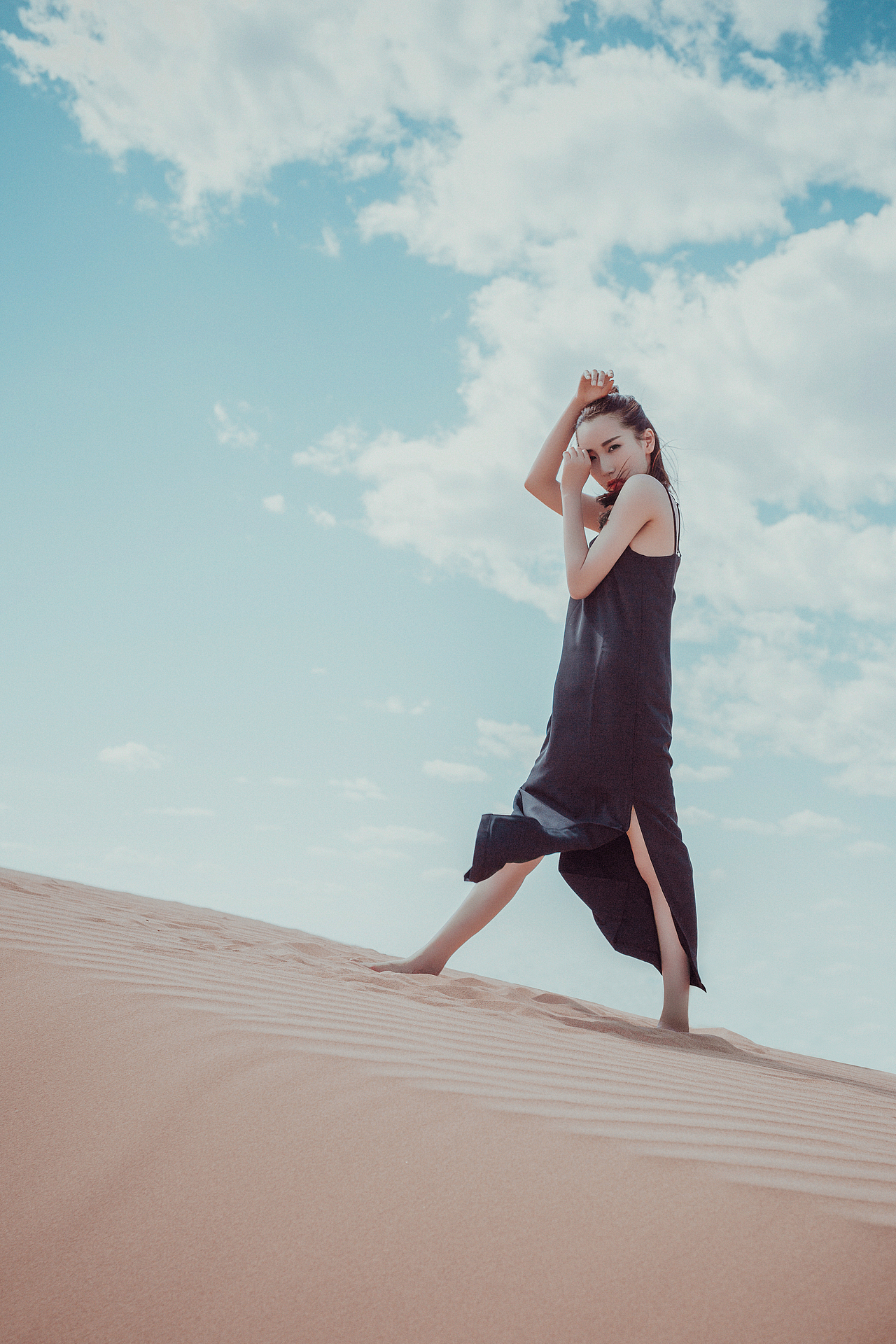 沙旅时光（图ZODIwNjk4NDA=） - 人像摄影 - 站酷设计师吴舒克_原创素材 - 站酷ZCOOL