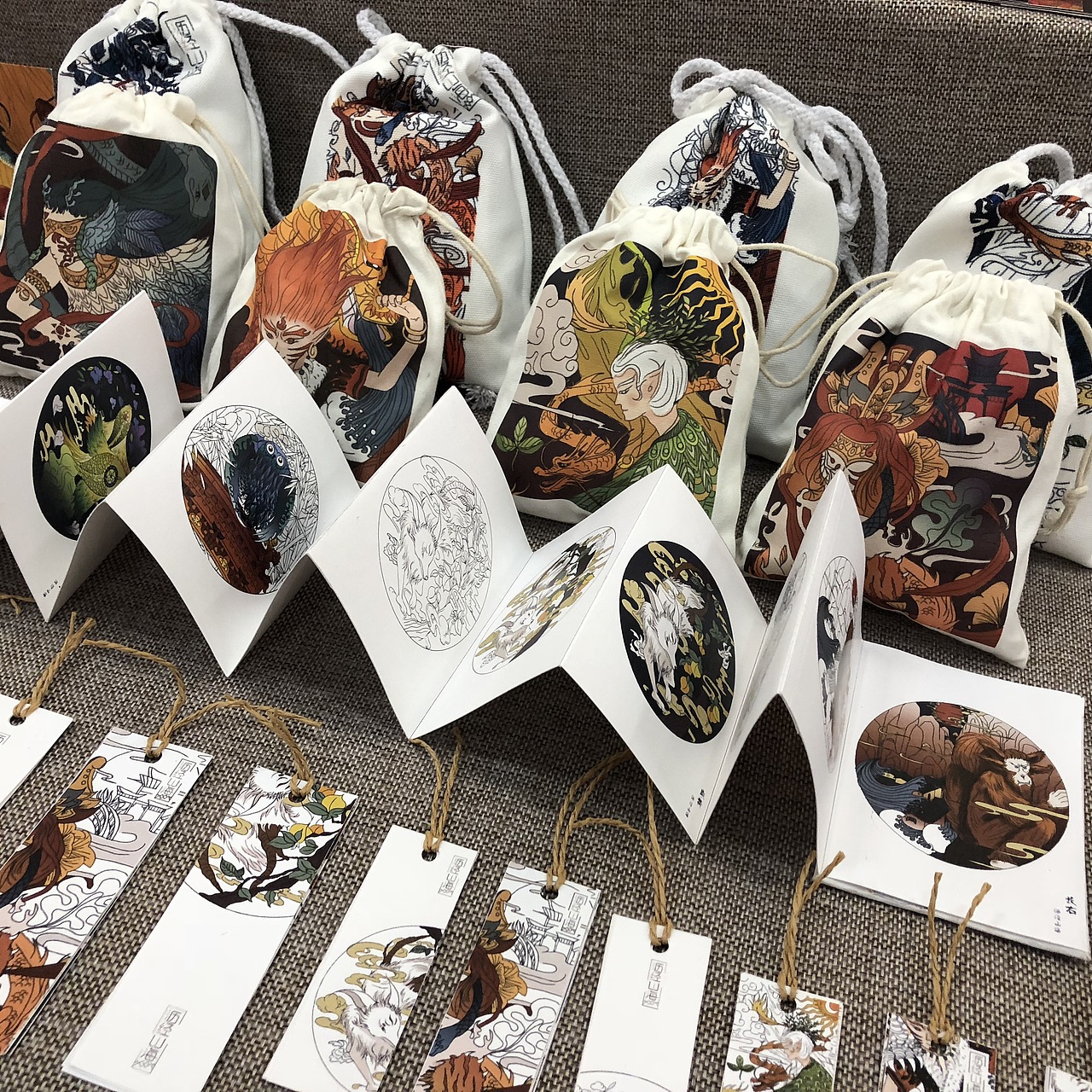 沥粉画毕业设计《沥经山海》（图ZMTE0OTIxNDg0） - 工艺品设计 - 站酷设计师吴瑾婧原创素材 - 站酷ZCOOL