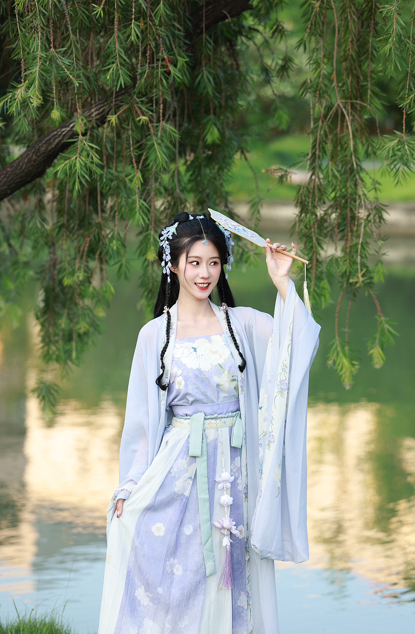 汉服设计|配色清爽的齐腰大袖款!