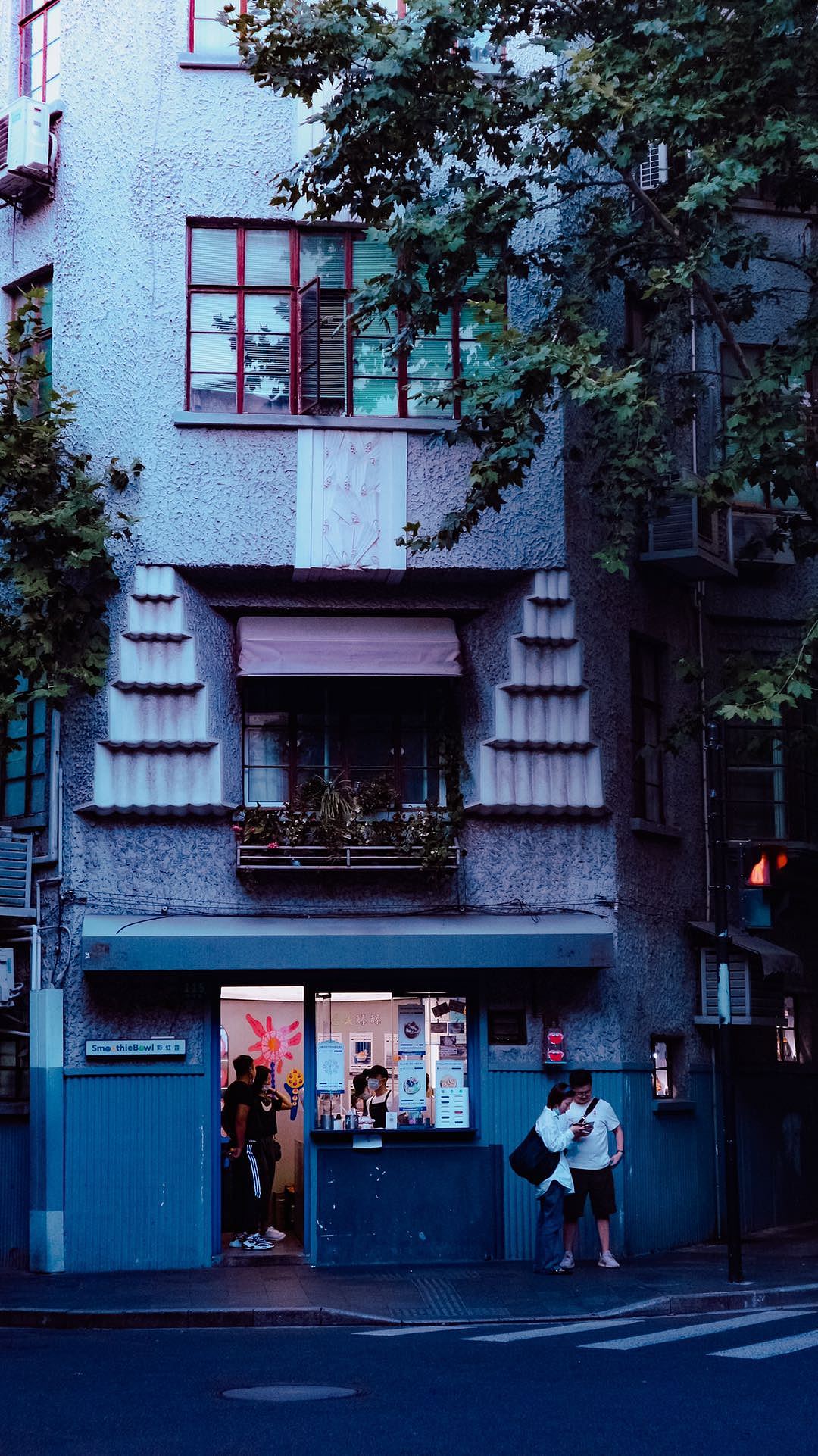 武康路众生相（图ZMjI0MTMyNDE2） - 人文/纪实摄影 - 站酷设计师訑不疑原创素材 - 站酷ZCOOL