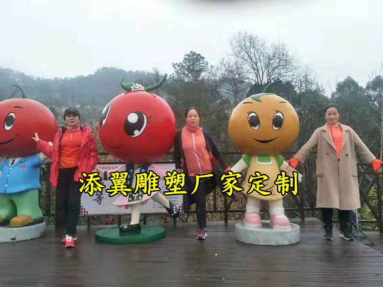 巨大玻璃钢樱桃娃娃雕像真像一颗颗又大又圆的金色珍珠