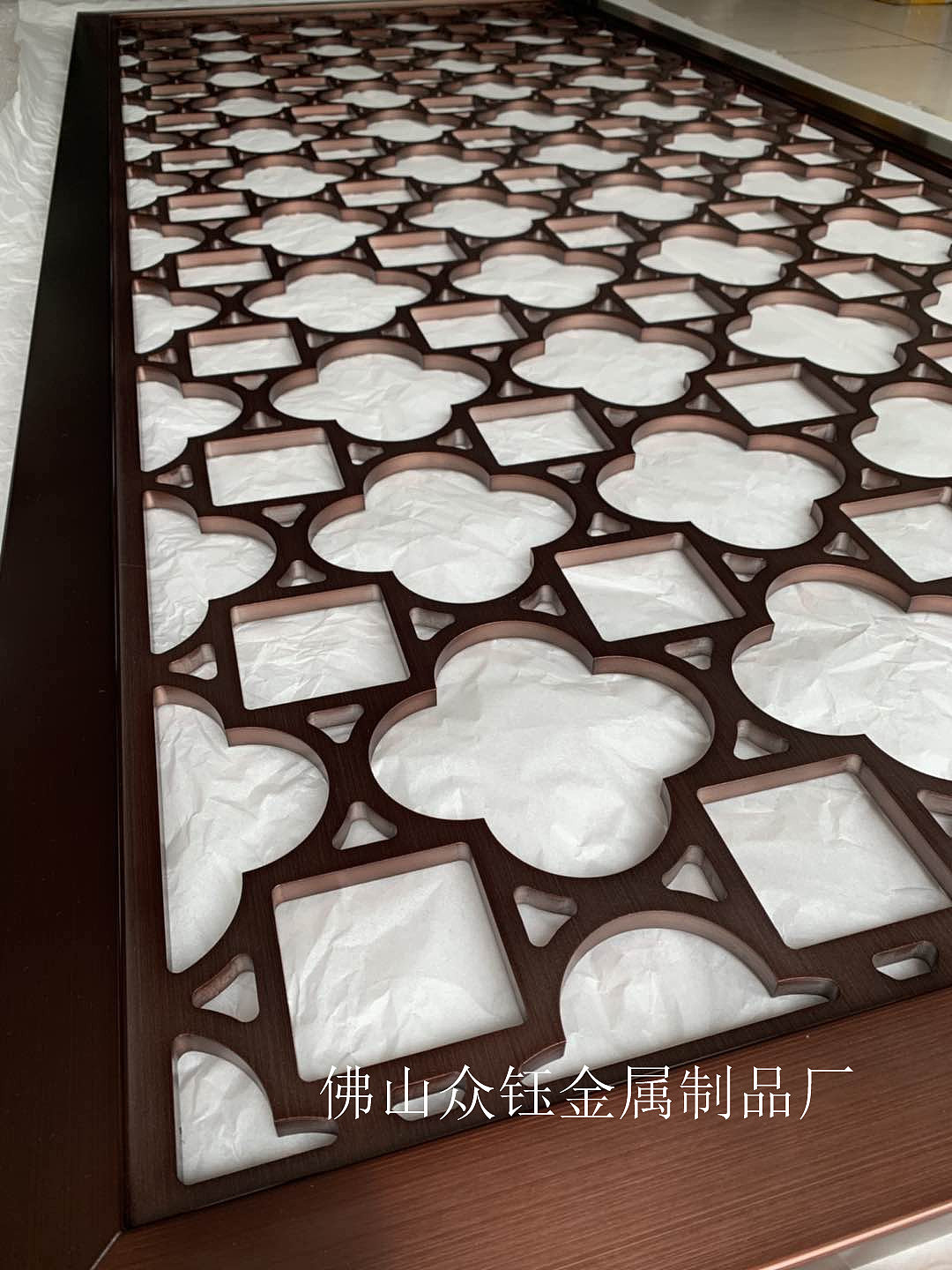 售楼部大堂铝板雕刻镀铜屏风装饰 专业加工厂生产