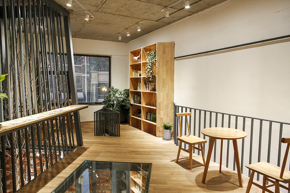 如同“山谷”的一般植物书店