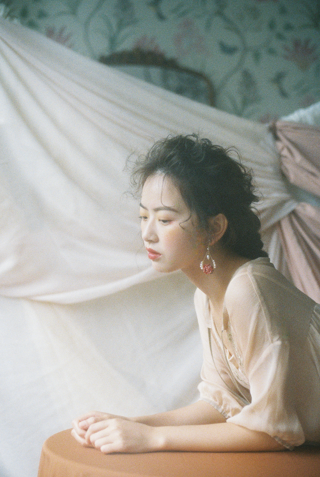 你本无意穿堂风,偏偏孤倨引山洪。