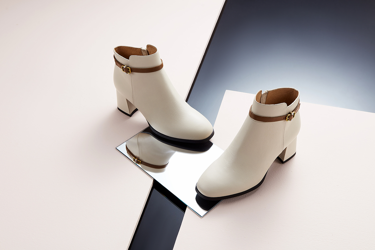 百丽皮鞋形象品牌