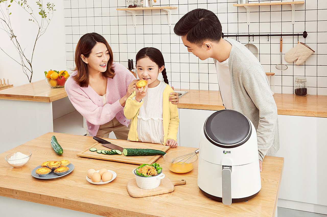 比依空气炸锅形象片（图ZMTk0NDQzMjQw） - 产品摄影 - 站酷设计师禾众画映原创素材 - 站酷ZCOOL