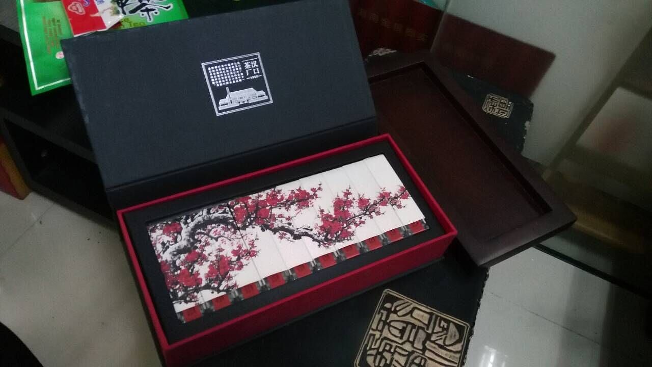 深圳包装设计公司 深圳茶叶包装设计 食品包装设计 深圳画册设计 深圳商标设计 深圳VI设计 包装设计公司 是也设计 酱料包装设计 礼盒包装设计