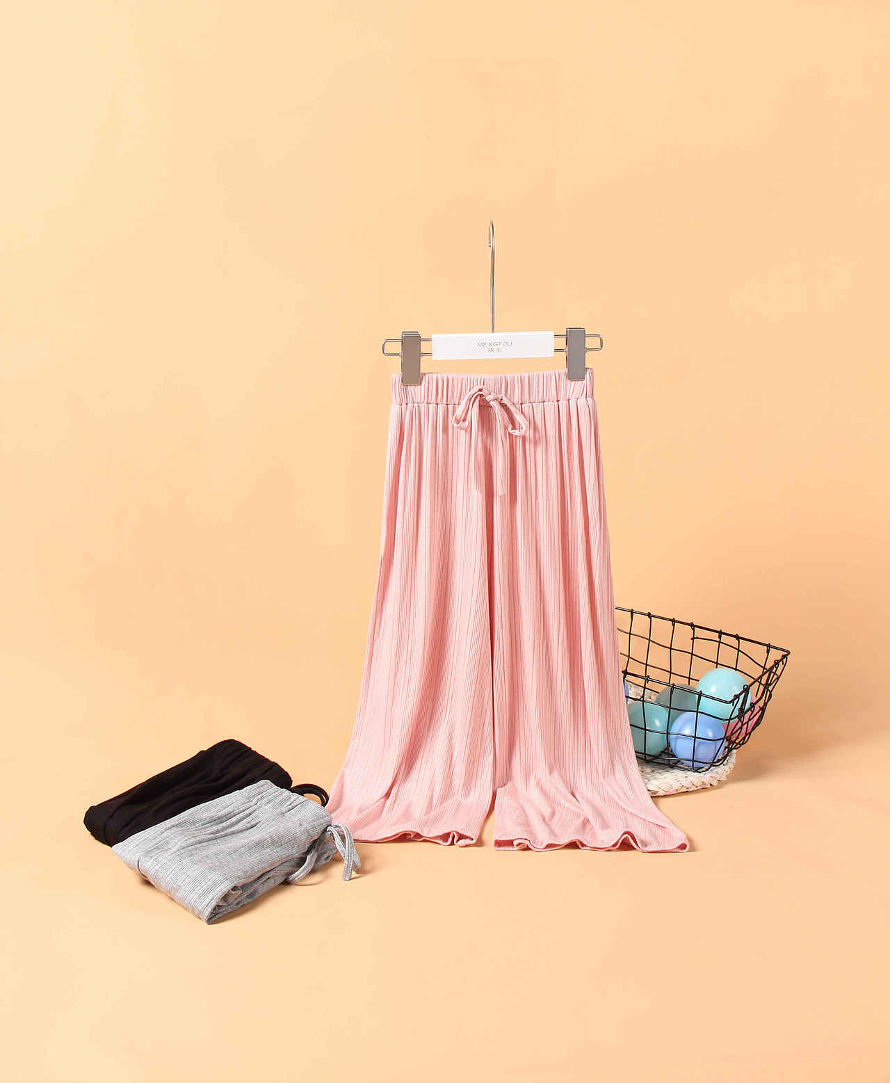 童装挂拍平铺拍摄服装白底图拍摄