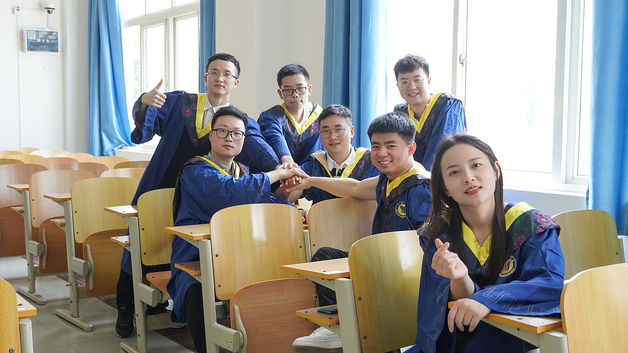 三峡大学毕业季2021（图ZMjU2OTc2MDc2） - 人像摄影 - 站酷设计师CTGU罗同学原创素材 - 站酷ZCOOL