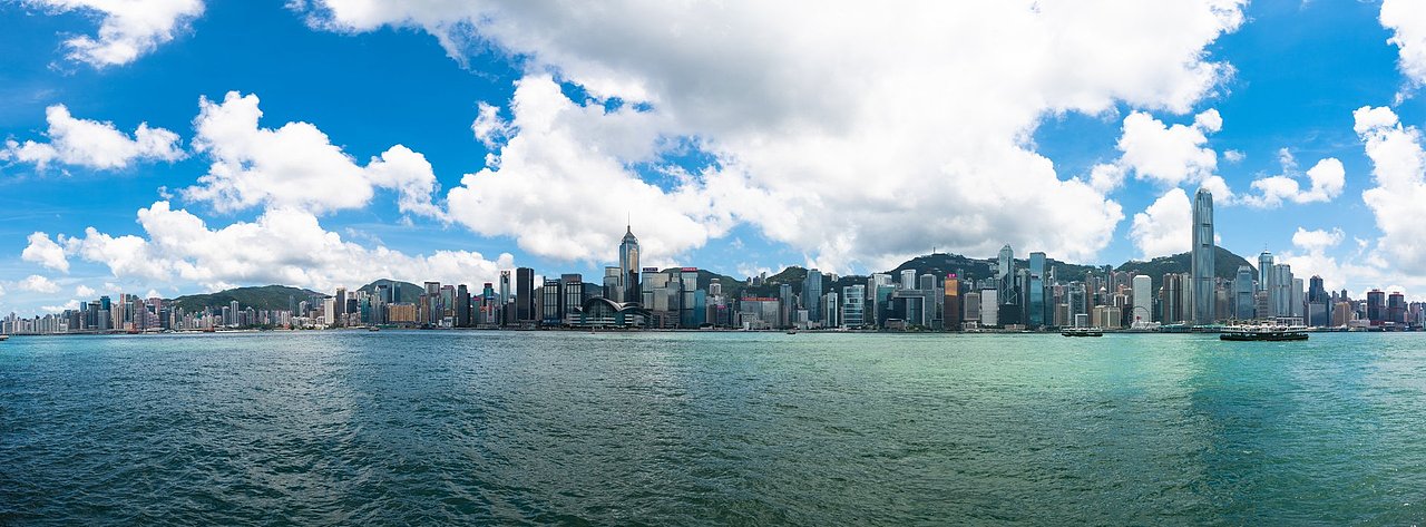 香港海边壮观的高楼群