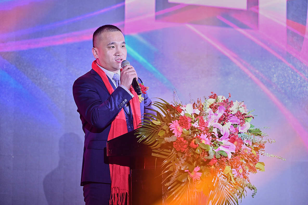 郑州活动会议跟拍——《倍嗨乐享年会》展望未来（图ZMzMxMzQ3MDc2） - 其他摄影 - 站酷设计师郑州深度摄影拍照原创素材 - 站酷ZCOOL