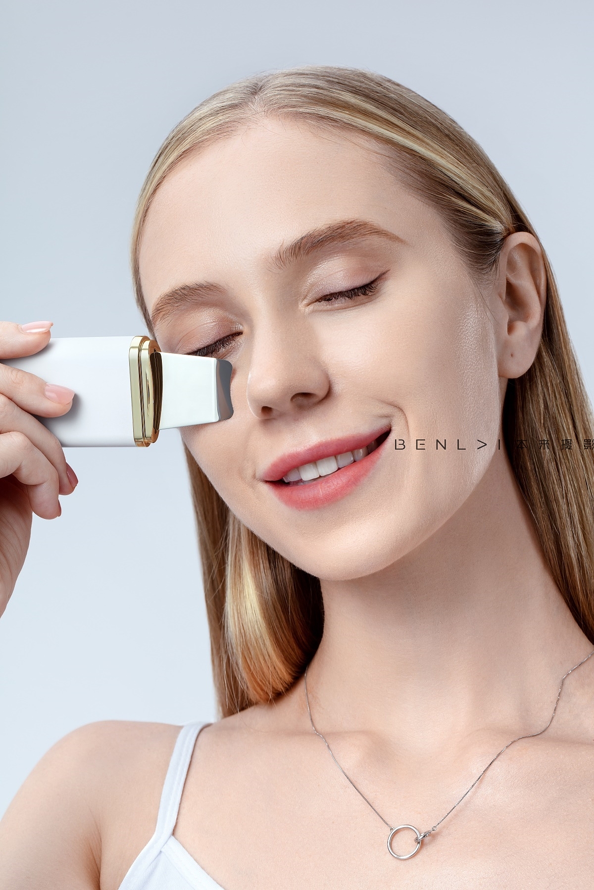 铲皮机模特图摄影 护肤用品摄影 化妆品摄影（图ZMzExMDQyNDA0） - 人像摄影 - 站酷设计师本来摄影原创素材 - 站酷ZCOOL