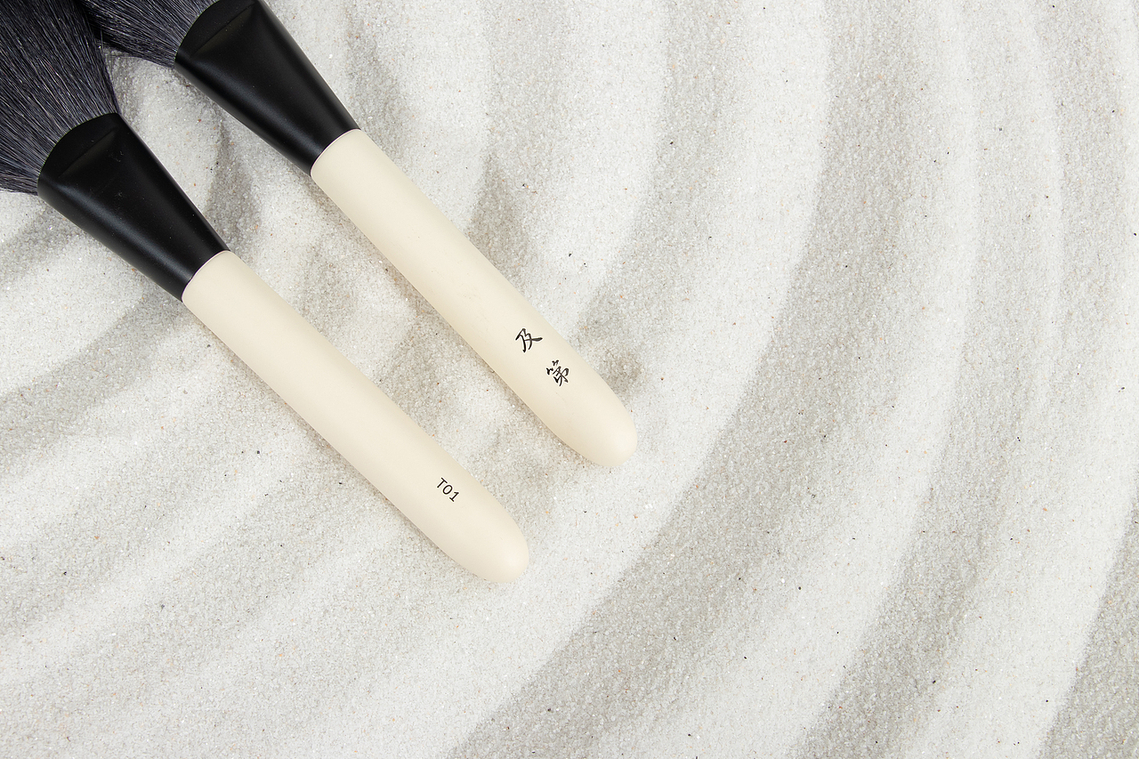 化妆刷 及第薇白