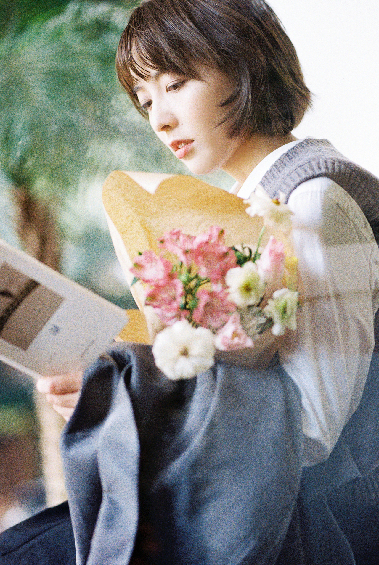 把春天打包进花束里（图ZMzM0Njc3MTgw） - 人像摄影 - 站酷设计师阿璞UP原创素材 - 站酷ZCOOL