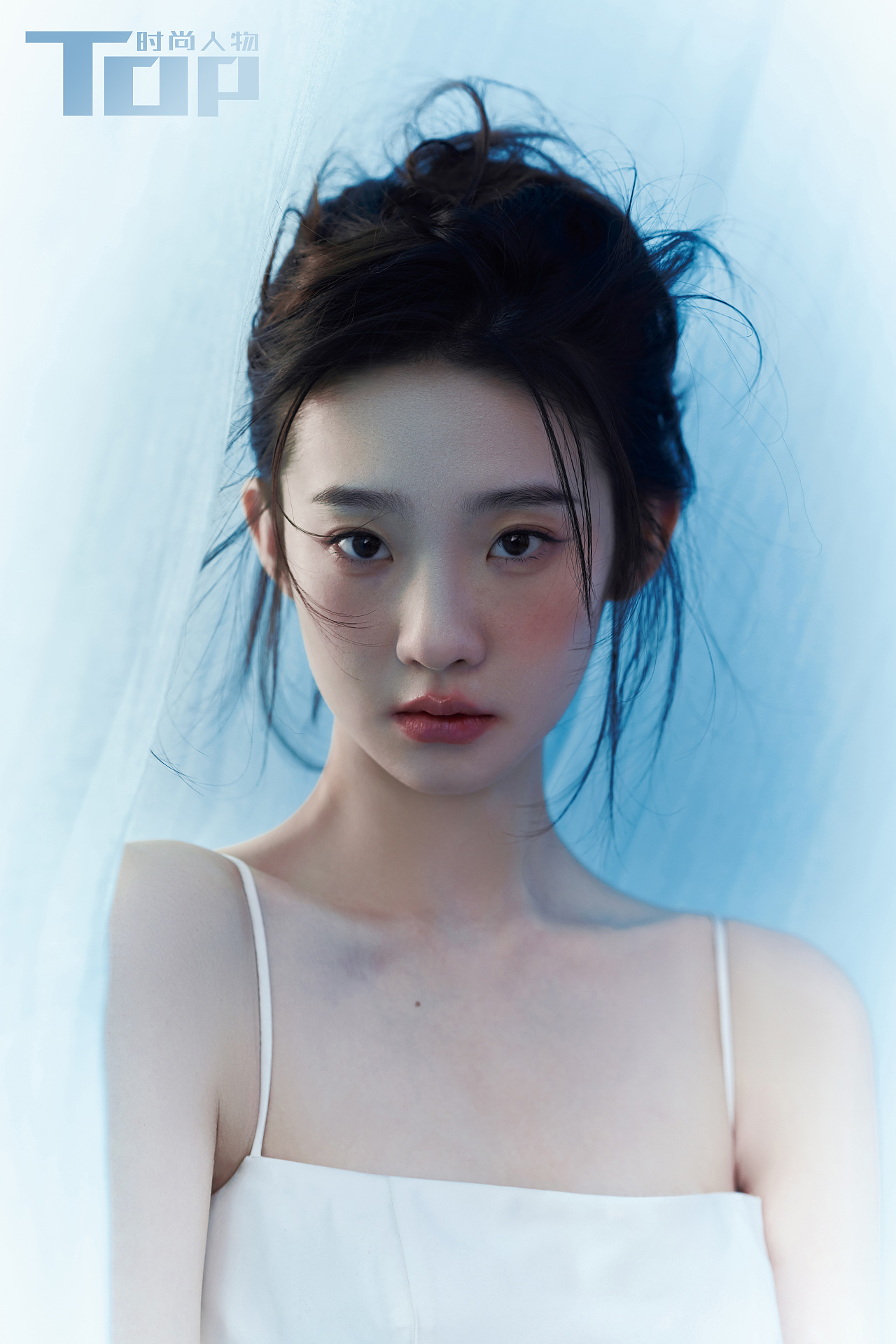 【搭配】tops时尚人物 x 张艺凡