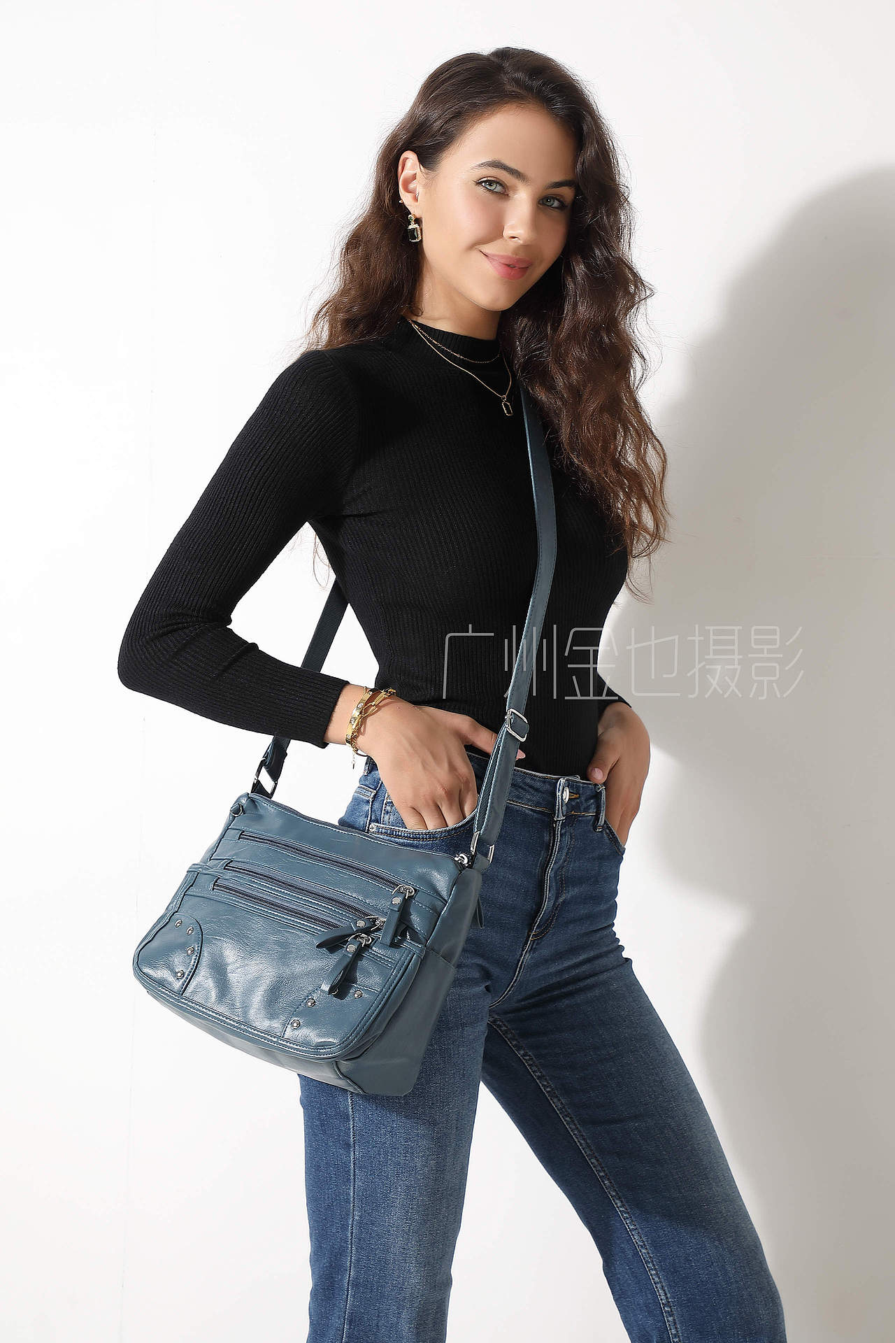 广州金也摄影|外模服装打底衣牛仔裤|包包鞋子首饰拍摄（图ZMzY5NjAxNDAw） - 人像摄影 - 站酷设计师摄影师SamKing原创素材 - 站酷ZCOOL