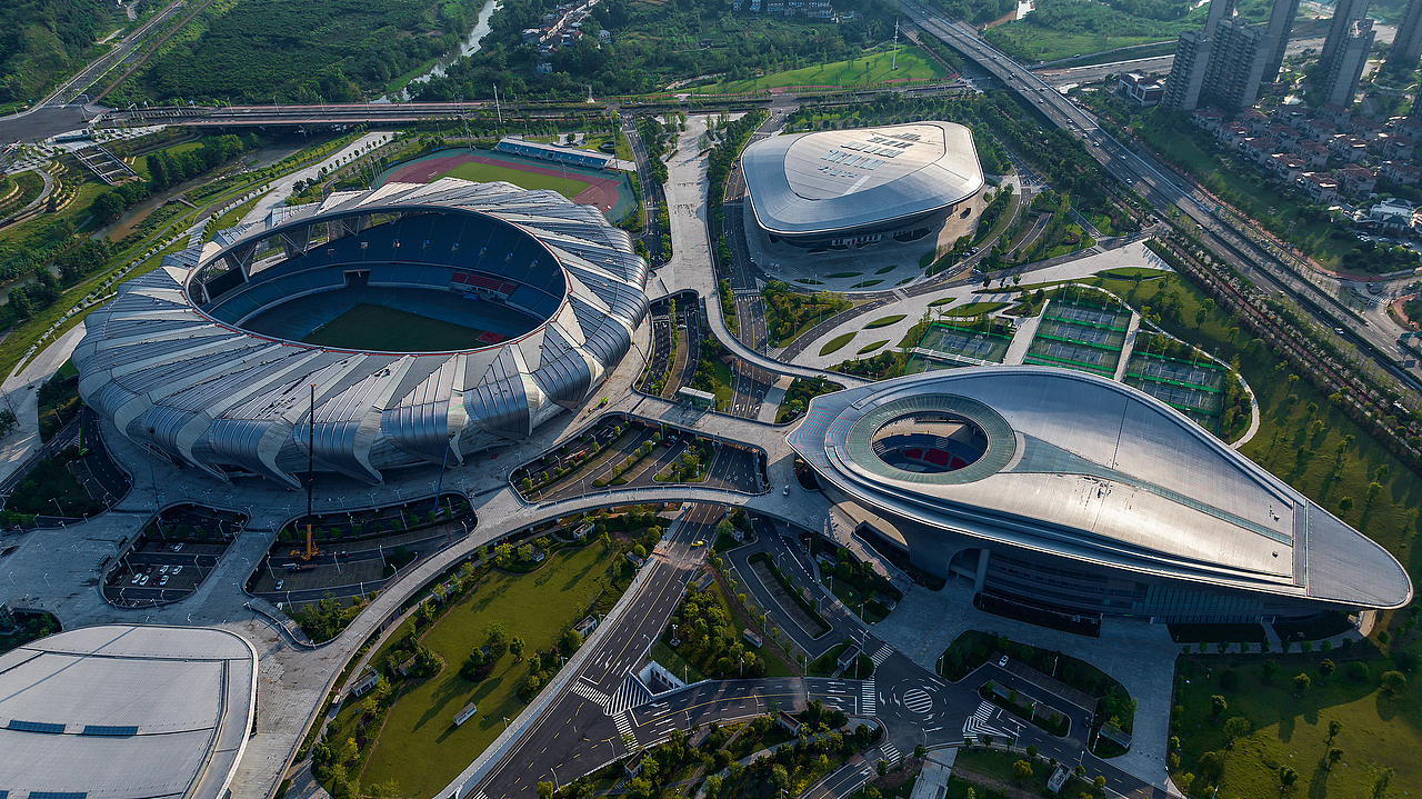 湖北宜昌奥林匹克运动中心昼夜航拍图片