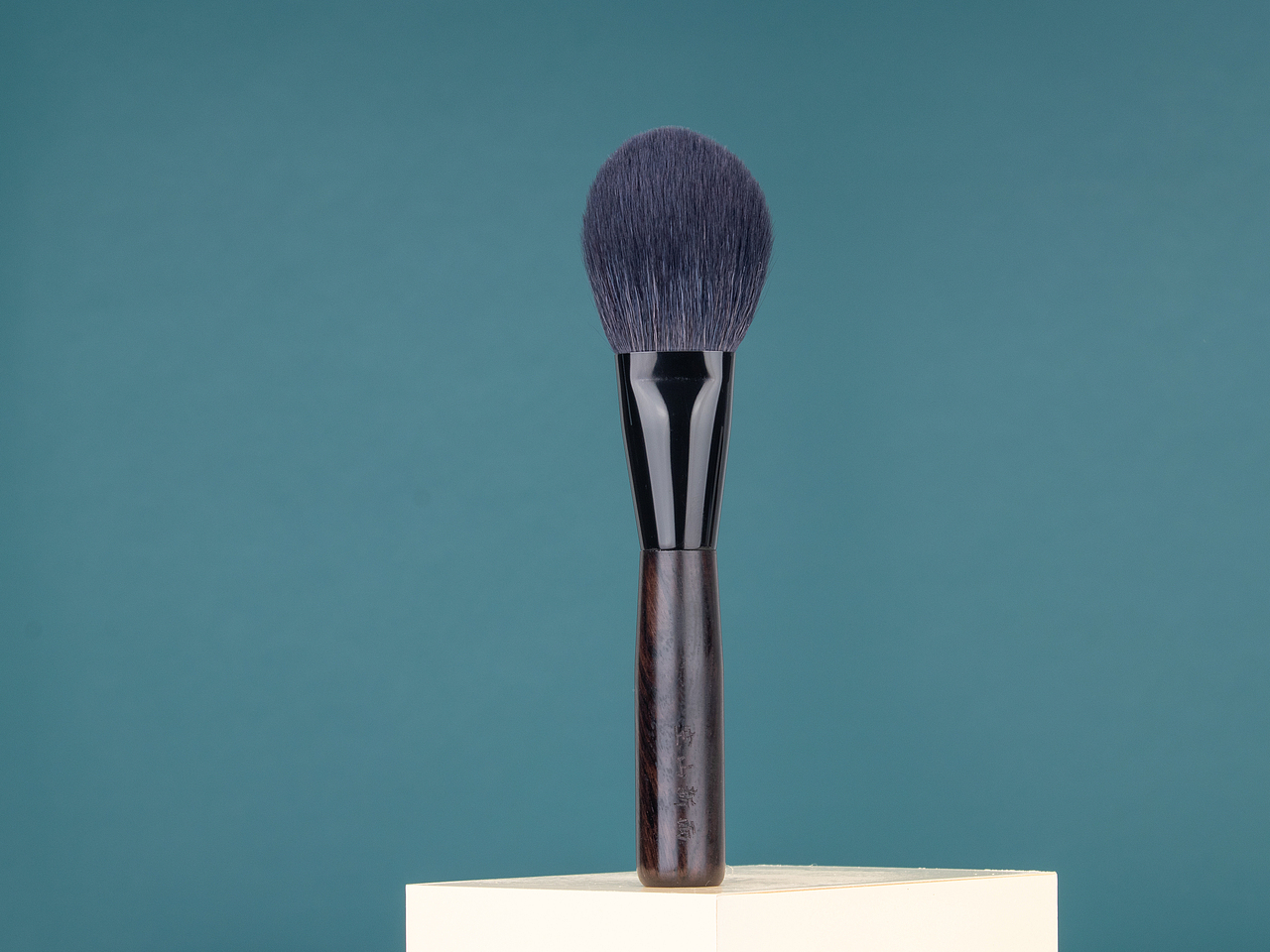 化妆刷（图ZMzAwOTIxMzQ4） - 产品摄影 - 站酷设计师姚曳86原创素材 - 站酷ZCOOL