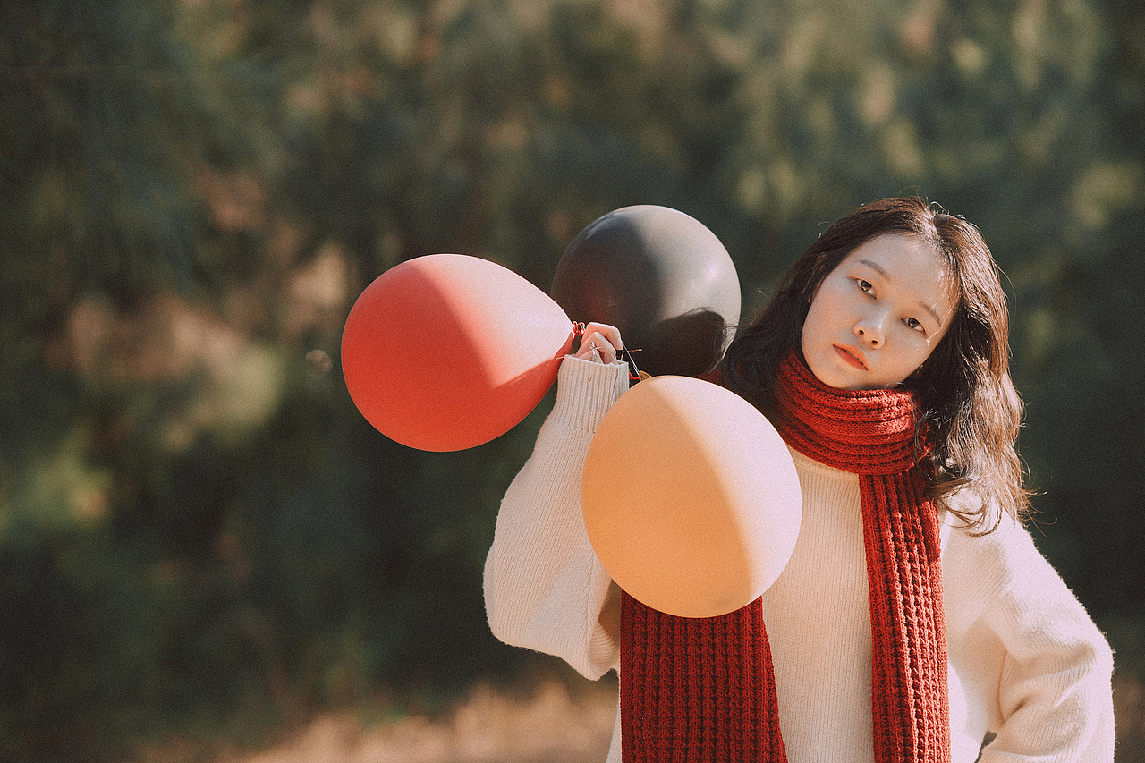 红色围巾胶片风
