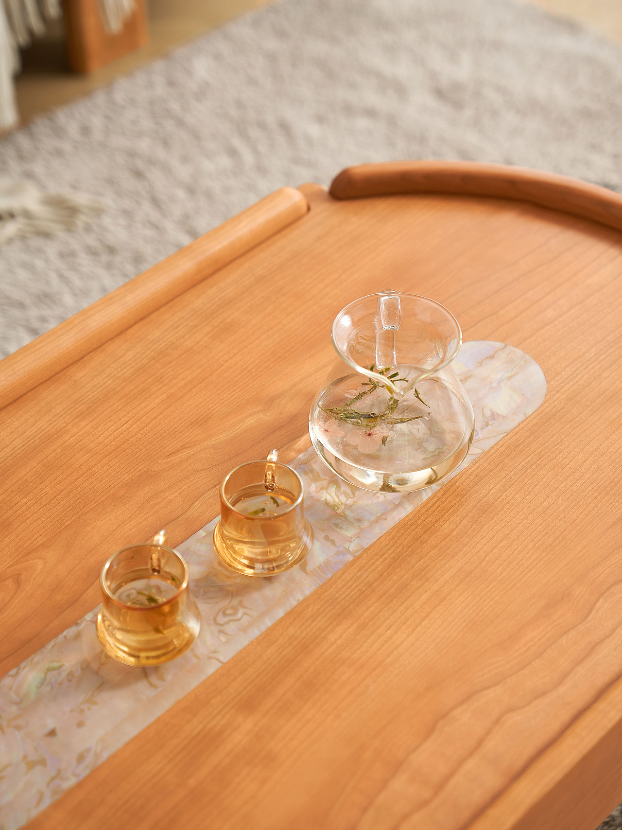 家具设计丨翩然茶几