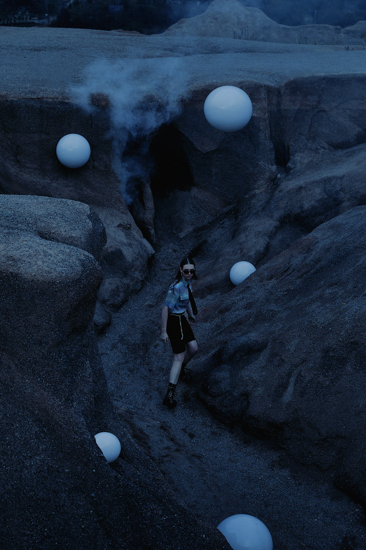 “逃離峽谷事件”（圖ZMjg5NTEwMDky） - 人像攝影 - 站酷設(shè)計(jì)師知間BETWEEN原創(chuàng)素材 - 站酷ZCOOL